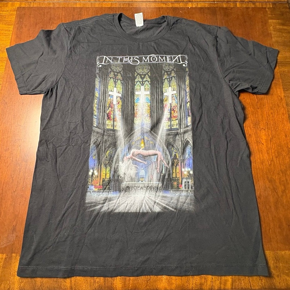 In This Moment Cathedral Cross Graphic Black Band T-Shirt XL Maria Brink 24x30